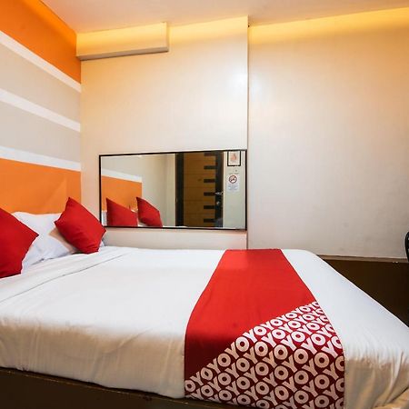 Oyo 475 Pearl Blossom Hotel 마닐라 외부 사진