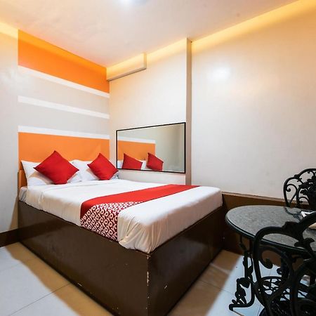 Oyo 475 Pearl Blossom Hotel 마닐라 외부 사진