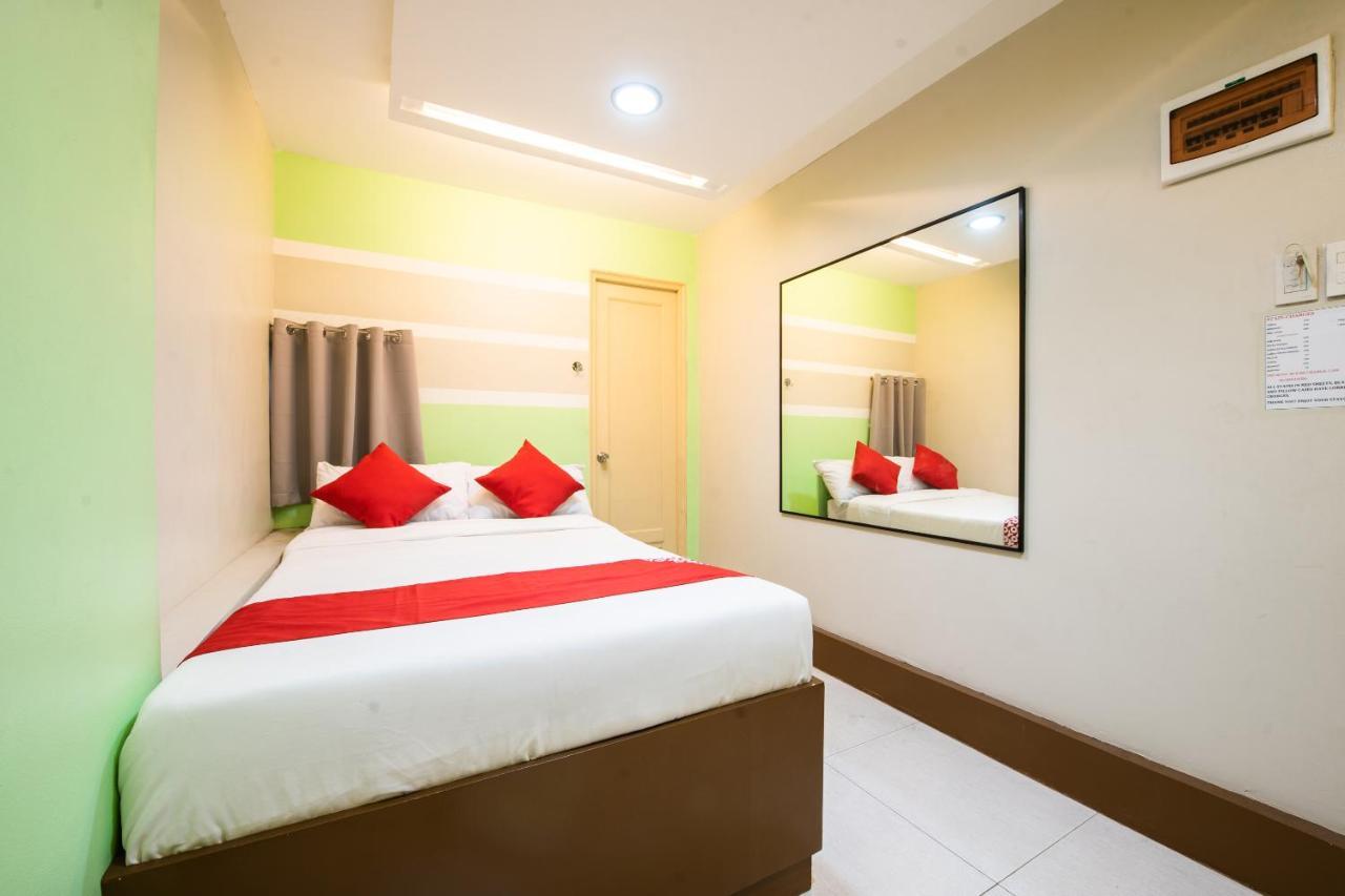 Oyo 475 Pearl Blossom Hotel 마닐라 외부 사진