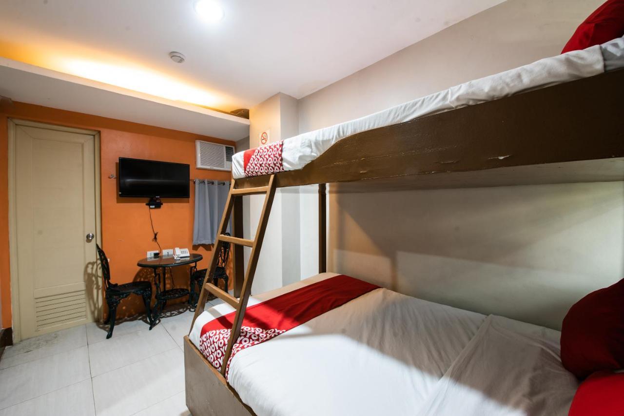 Oyo 475 Pearl Blossom Hotel 마닐라 외부 사진