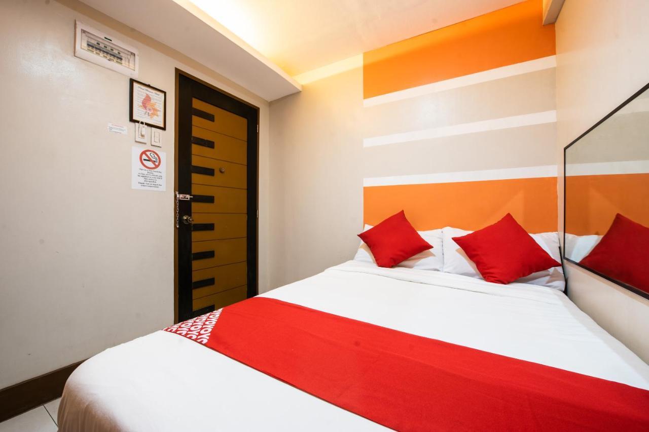 Oyo 475 Pearl Blossom Hotel 마닐라 외부 사진